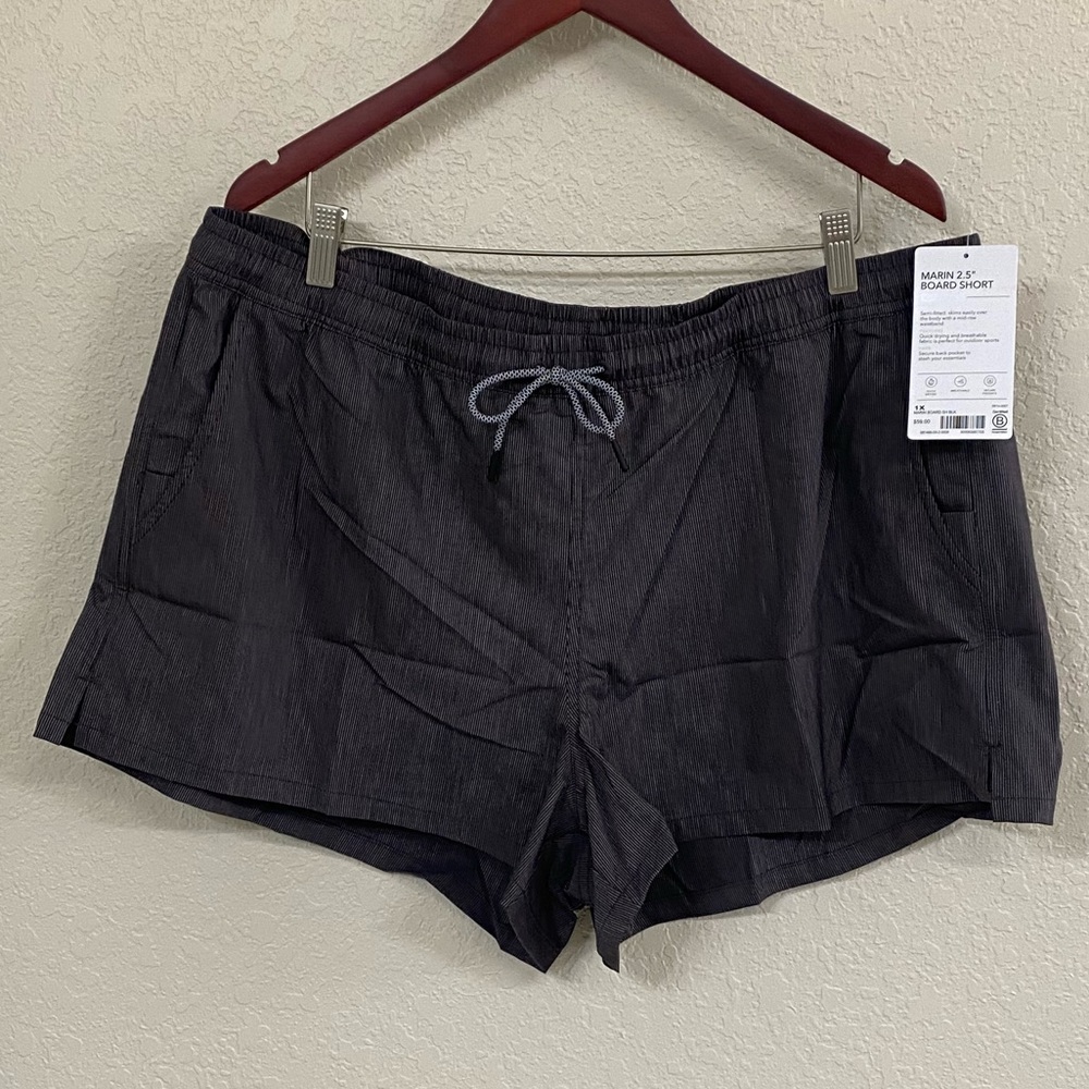 NEW Athleta Marin 2.5" board shorts